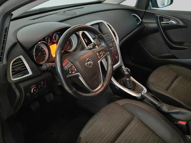 Opel Astra vaihtoauto