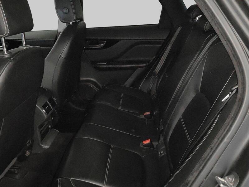 Jaguar F-PACE vaihtoauto