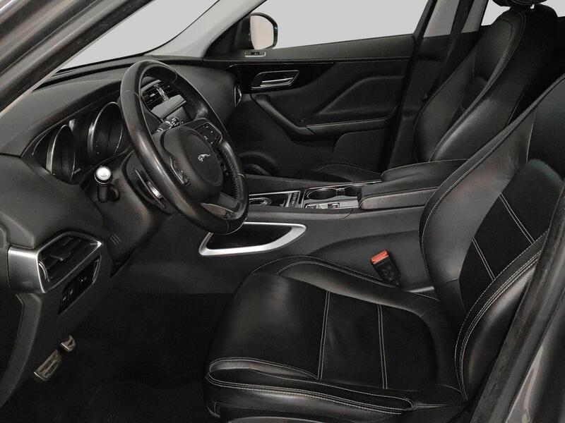 Jaguar F-PACE vaihtoauto