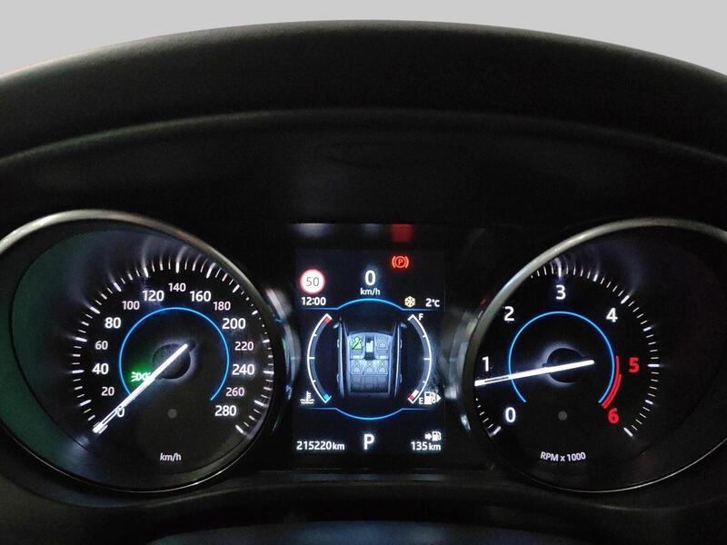 Jaguar F-PACE vaihtoauto