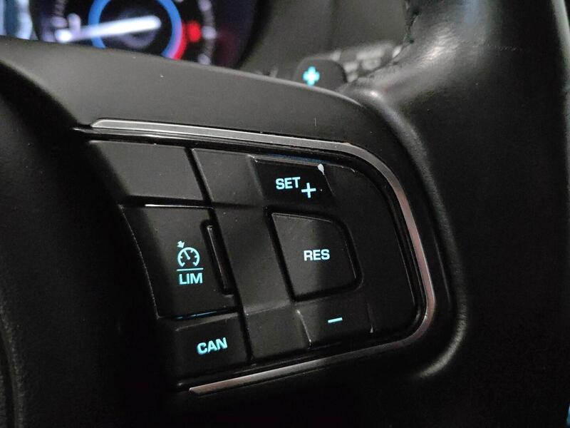 Jaguar F-PACE vaihtoauto