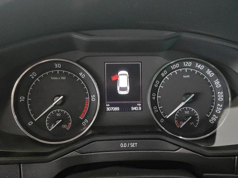 Skoda Superb Combi vaihtoauto