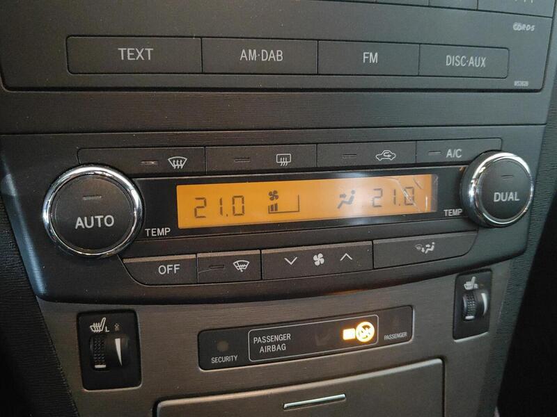 Toyota Avensis vaihtoauto