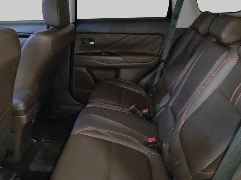 Mitsubishi Outlander PHEV vaihtoauto