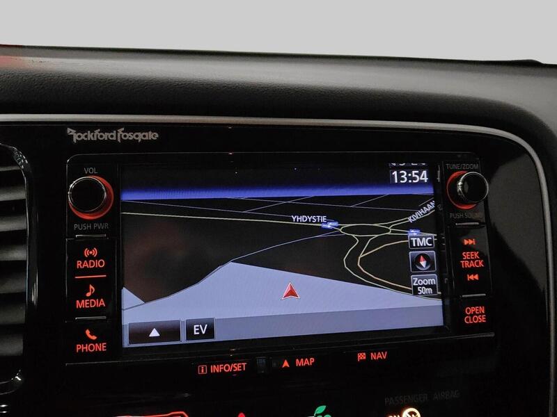 Mitsubishi Outlander PHEV vaihtoauto