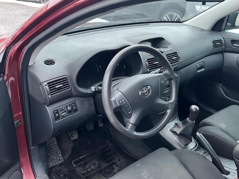 Toyota Avensis vaihtoauto