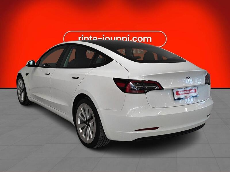 Tesla Model 3 vaihtoauto