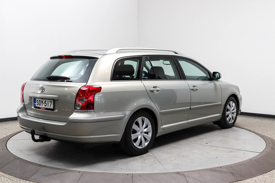 Toyota Avensis vaihtoauto