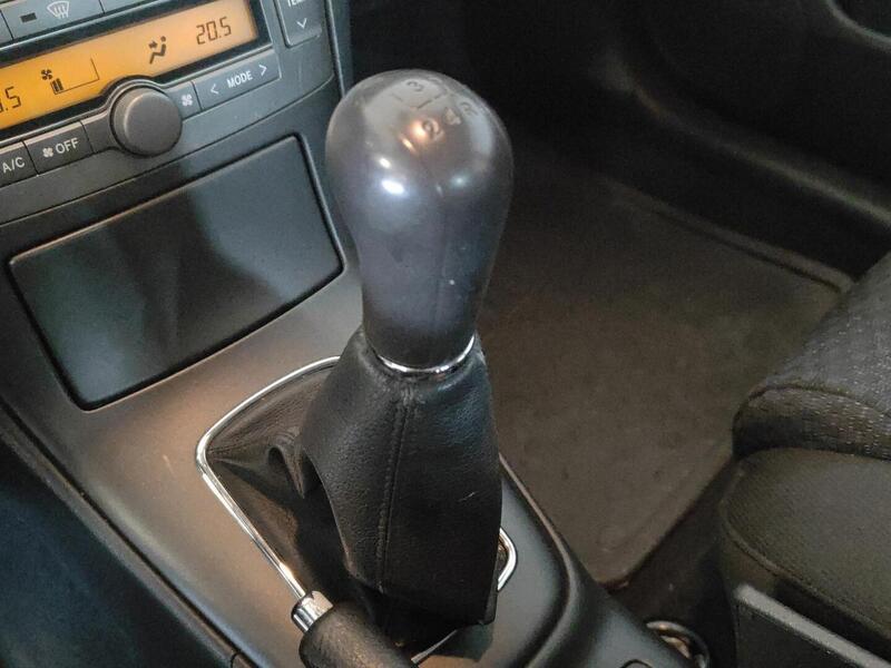 Toyota Avensis vaihtoauto