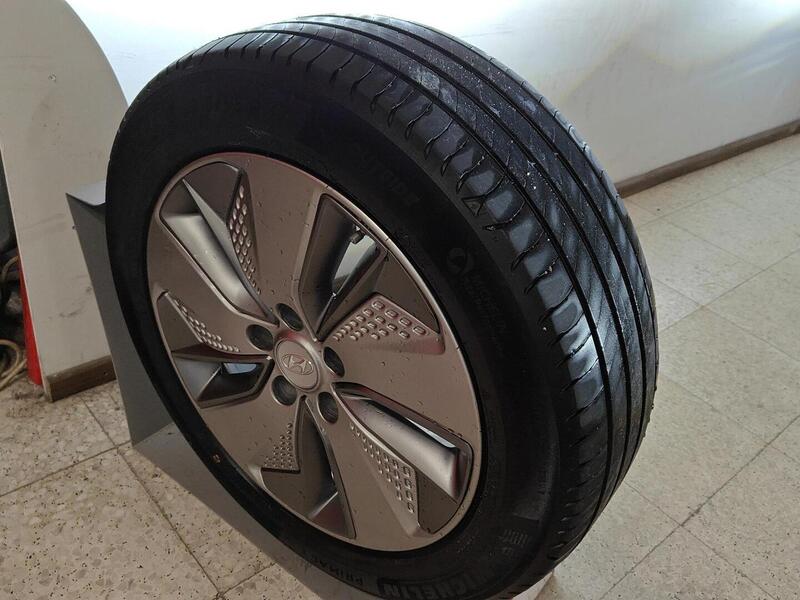 Hyundai Kona vaihtoauto