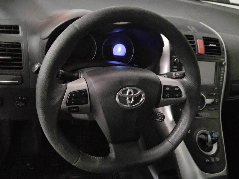 Toyota Auris vaihtoauto