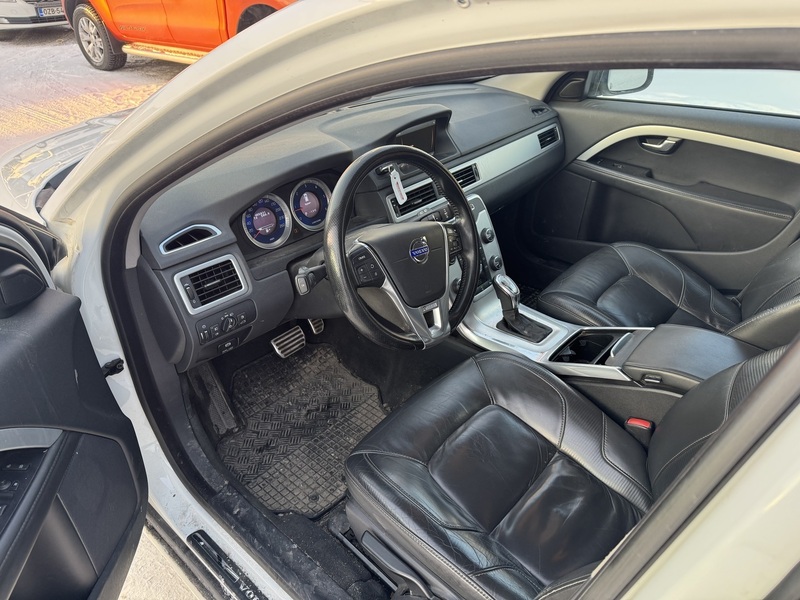 Volvo V70 vaihtoauto