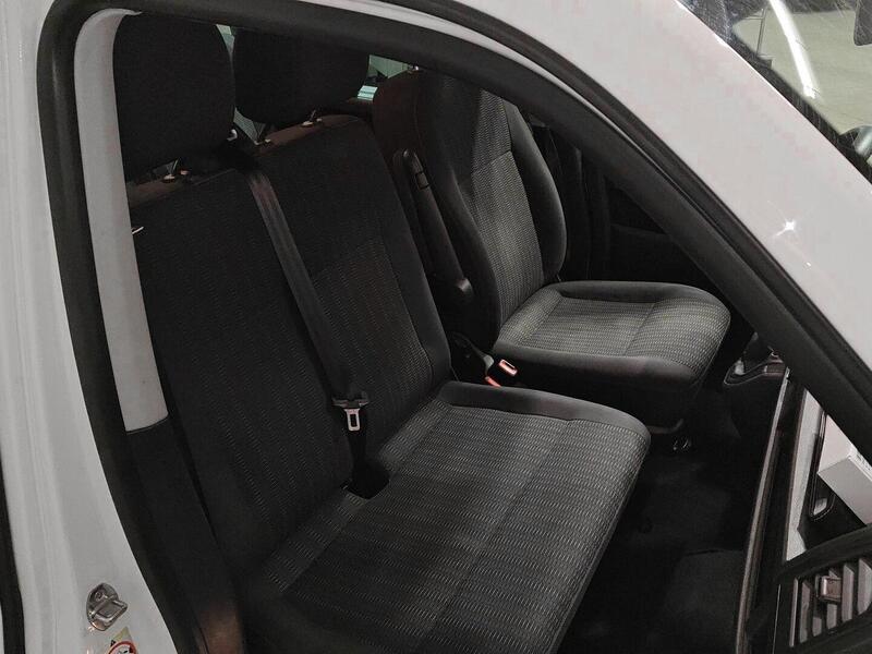 Volkswagen Caravelle vaihtoauto