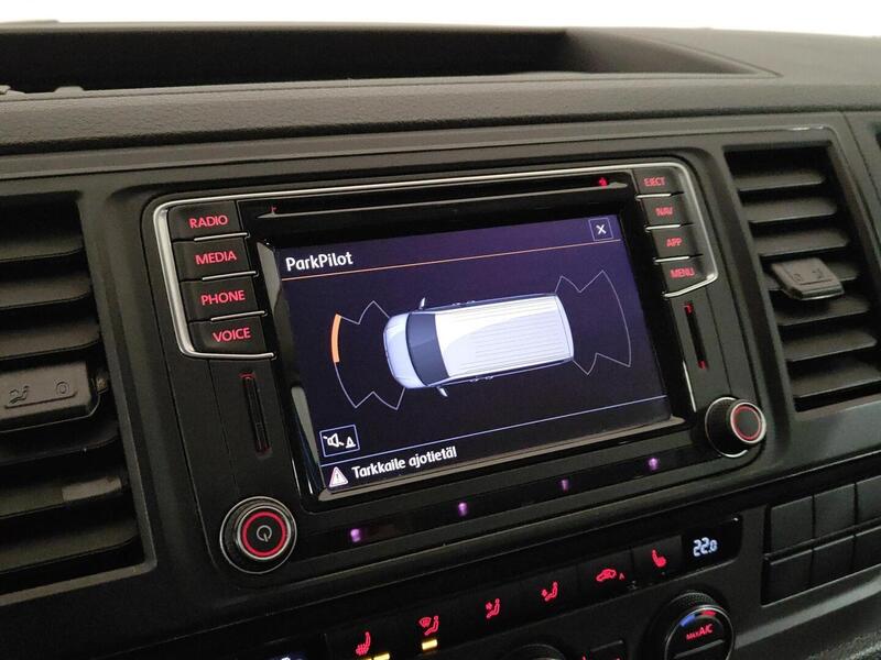 Volkswagen Caravelle vaihtoauto