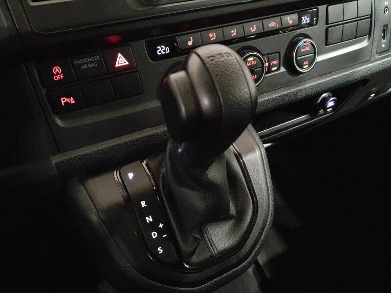 Volkswagen Caravelle vaihtoauto