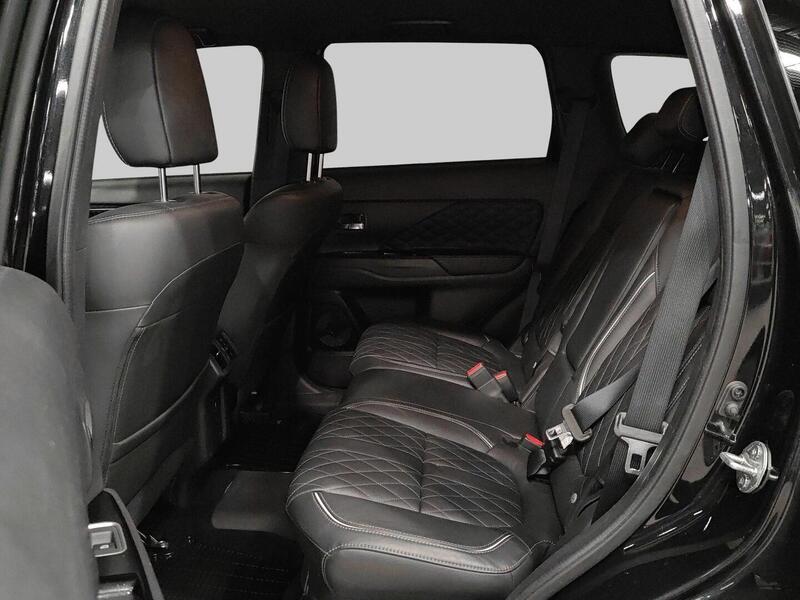 Mitsubishi Outlander PHEV vaihtoauto