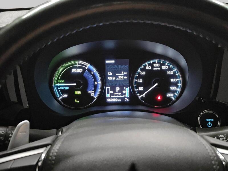 Mitsubishi Outlander PHEV vaihtoauto