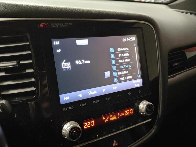 Mitsubishi Outlander PHEV vaihtoauto