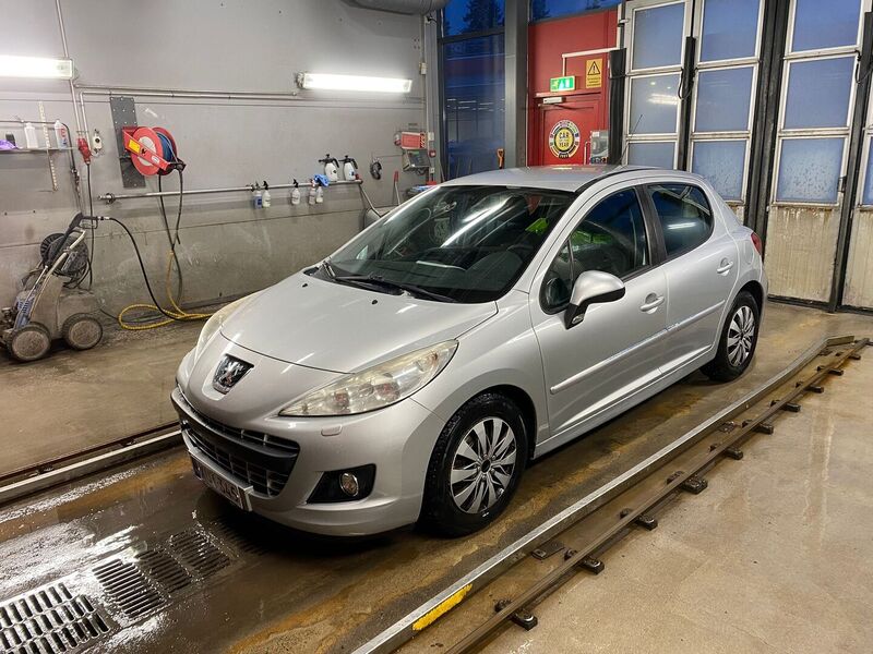 Peugeot 207 vaihtoauto