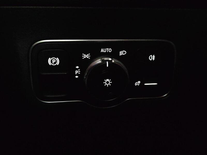 Mercedes-Benz EQA vaihtoauto