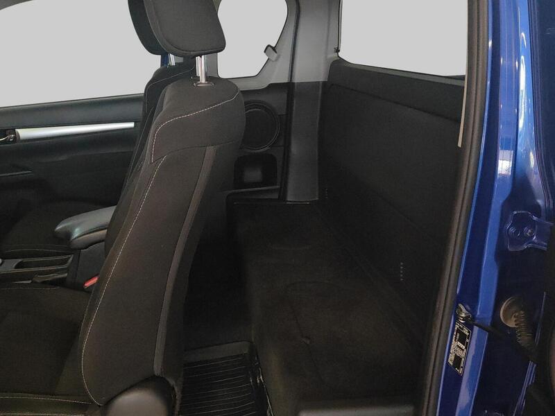 Toyota Hilux vaihtoauto