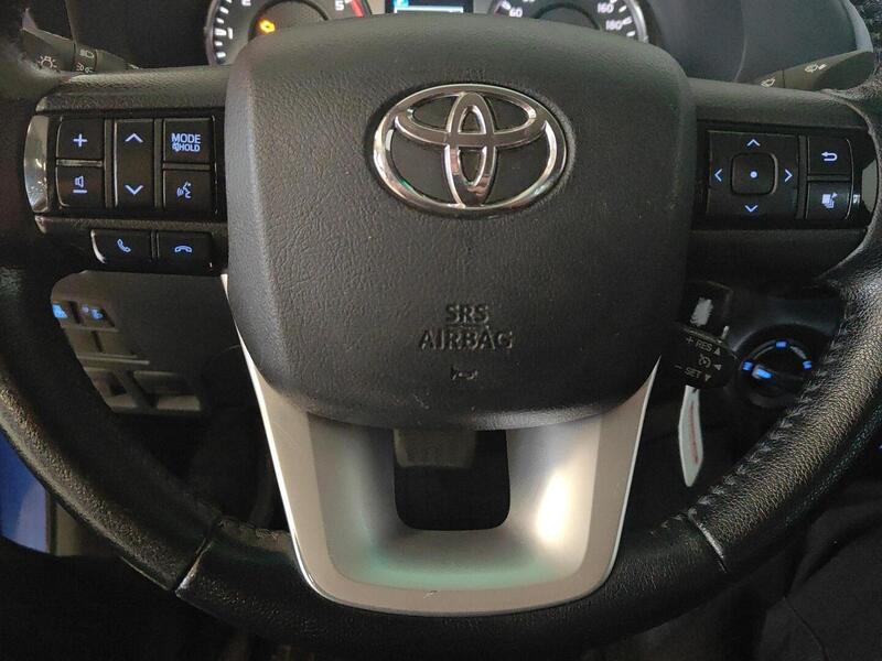 Toyota Hilux vaihtoauto