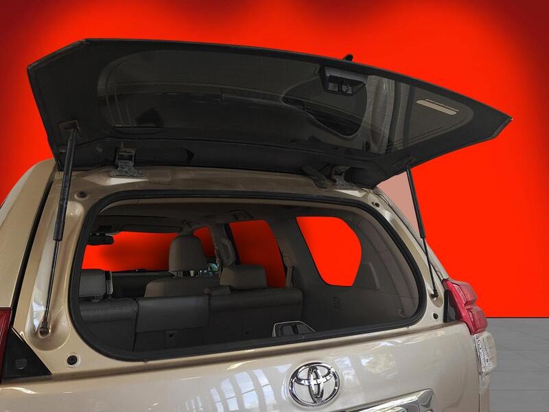 Toyota Land Cruiser vaihtoauto