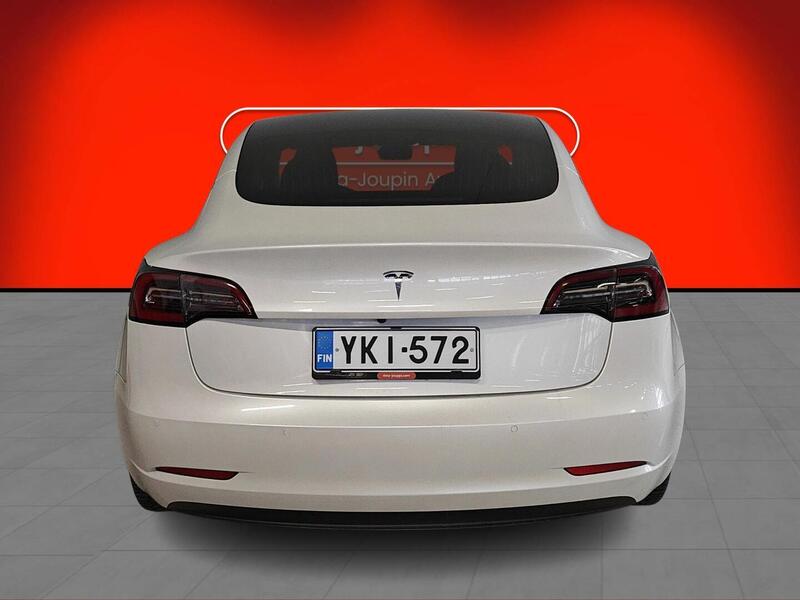 Tesla Model 3 vaihtoauto