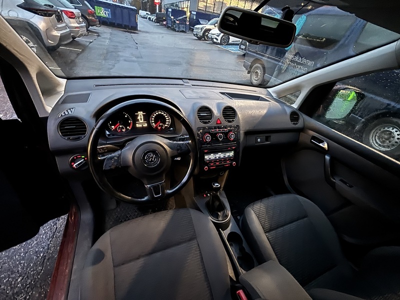 Volkswagen Caddy Maxi vaihtoauto