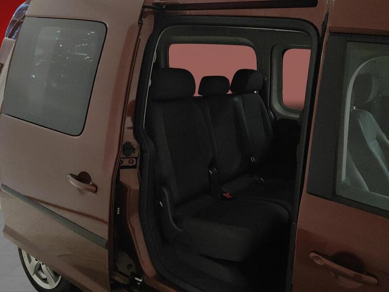 Volkswagen Caddy Maxi vaihtoauto