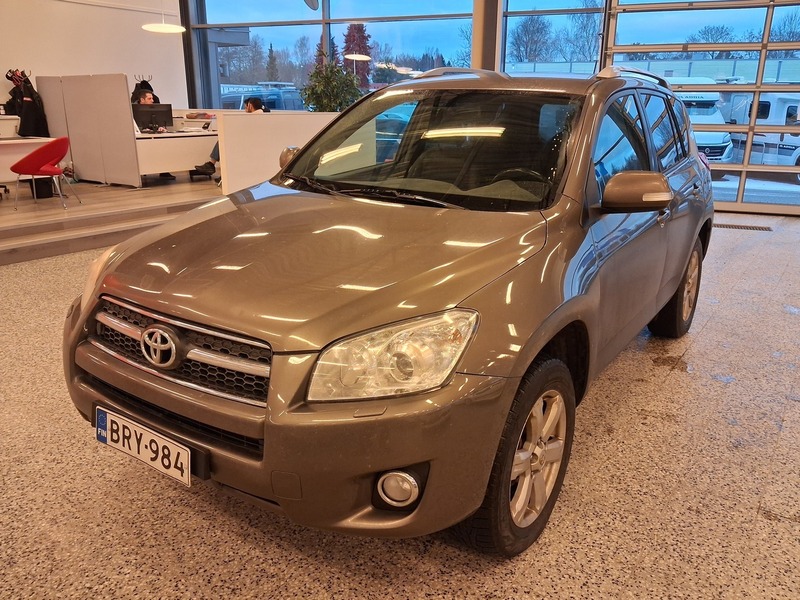 Toyota RAV4 vaihtoauto