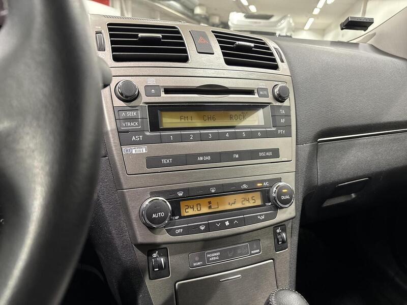 Toyota Avensis vaihtoauto