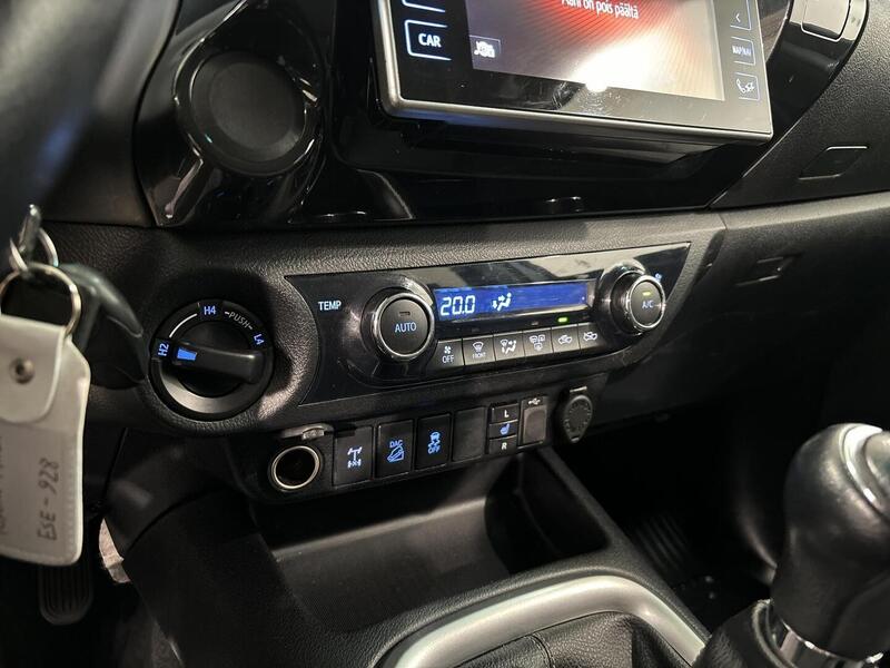 Toyota Hilux vaihtoauto