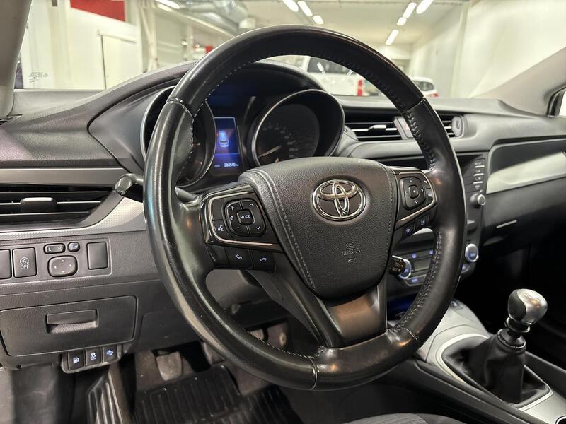 Toyota Avensis vaihtoauto