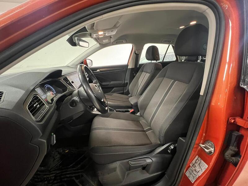 Volkswagen T-Roc vaihtoauto