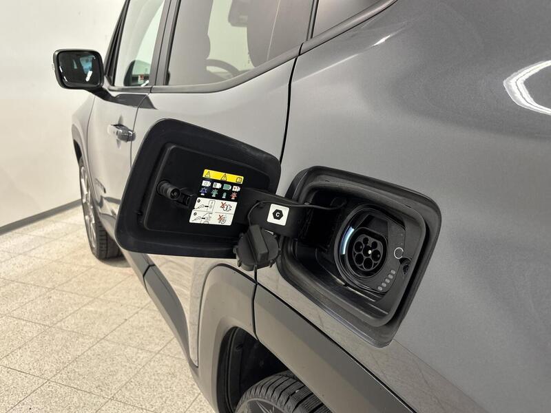 Jeep Renegade vaihtoauto