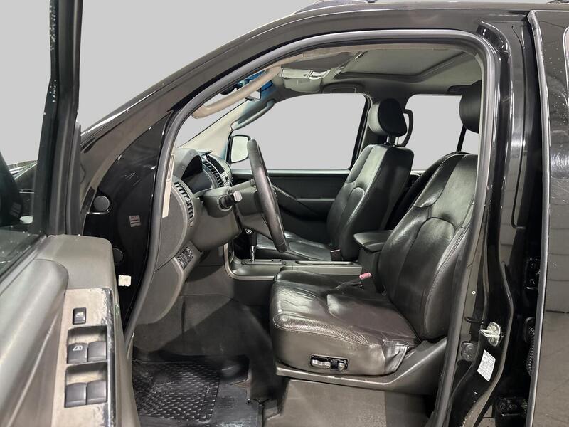 Nissan Navara vaihtoauto