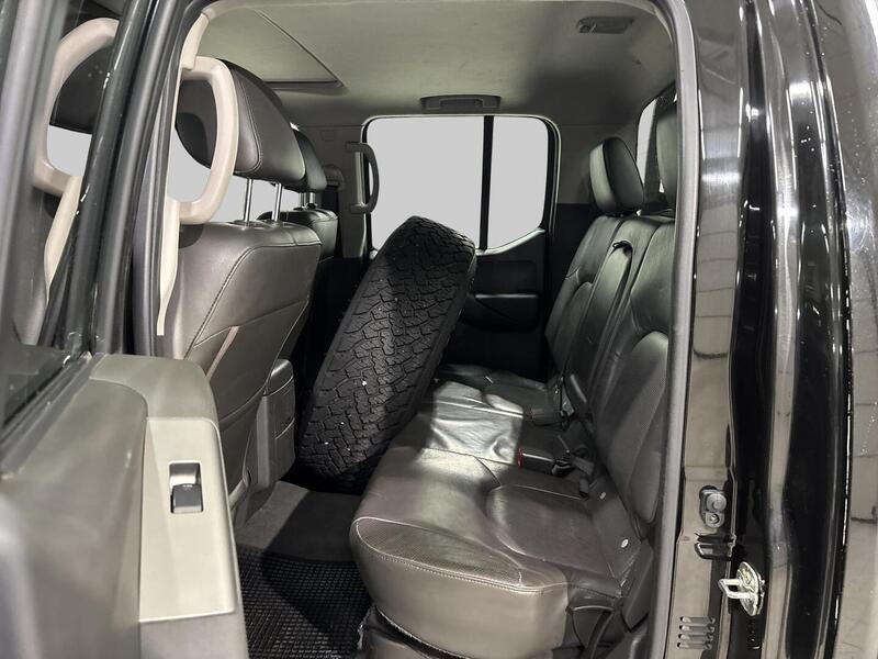 Nissan Navara vaihtoauto