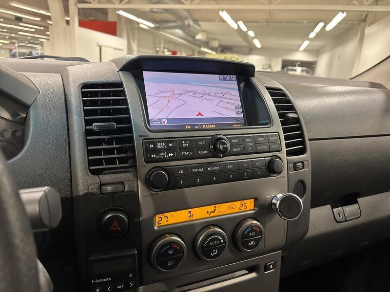 Nissan Navara vaihtoauto