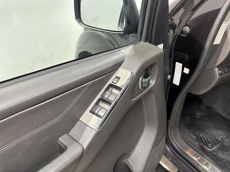 Nissan Navara vaihtoauto