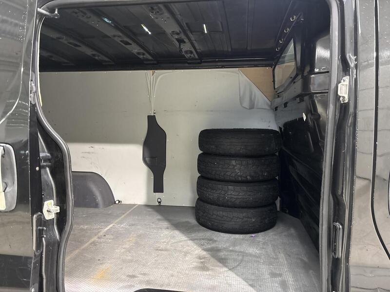 Nissan Primastar vaihtoauto