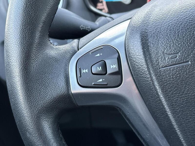 Ford Fiesta vaihtoauto