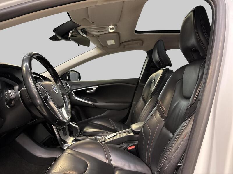 Volvo V40 Cross Country vaihtoauto