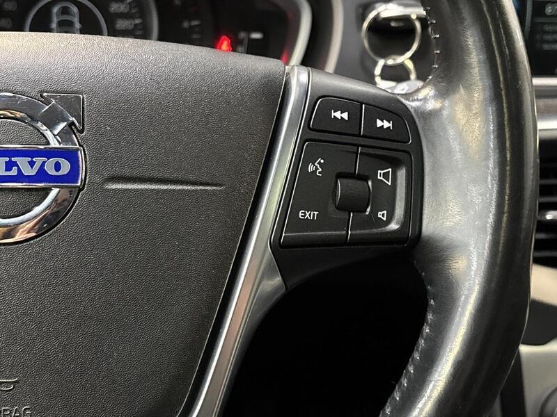 Volvo V40 Cross Country vaihtoauto