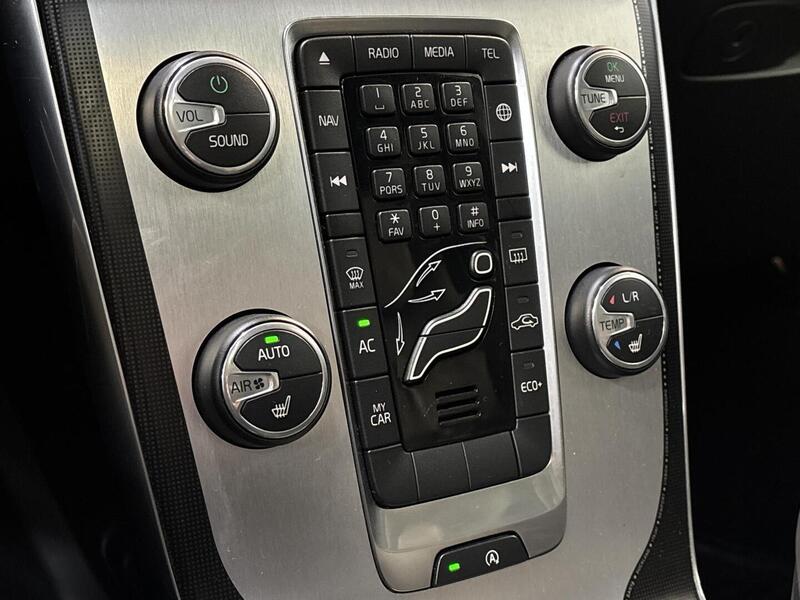 Volvo V40 Cross Country vaihtoauto