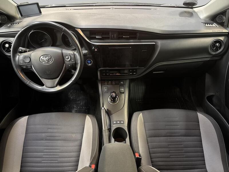 Toyota Auris vaihtoauto