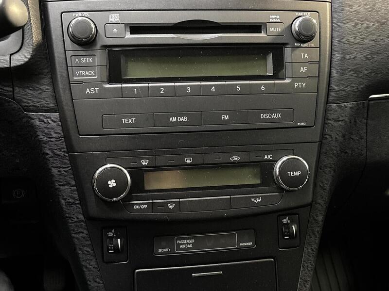 Toyota Avensis vaihtoauto