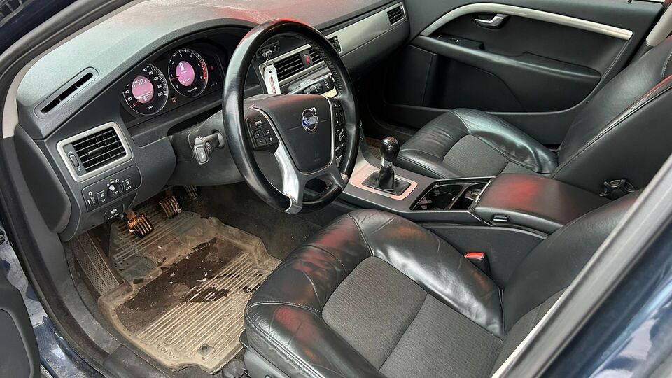 Volvo V70 vaihtoauto