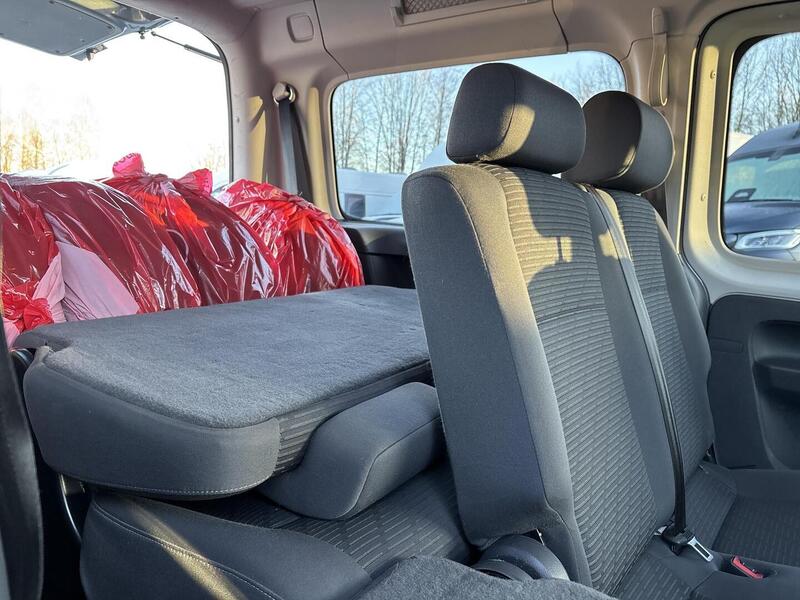 Volkswagen Caddy Maxi vaihtoauto