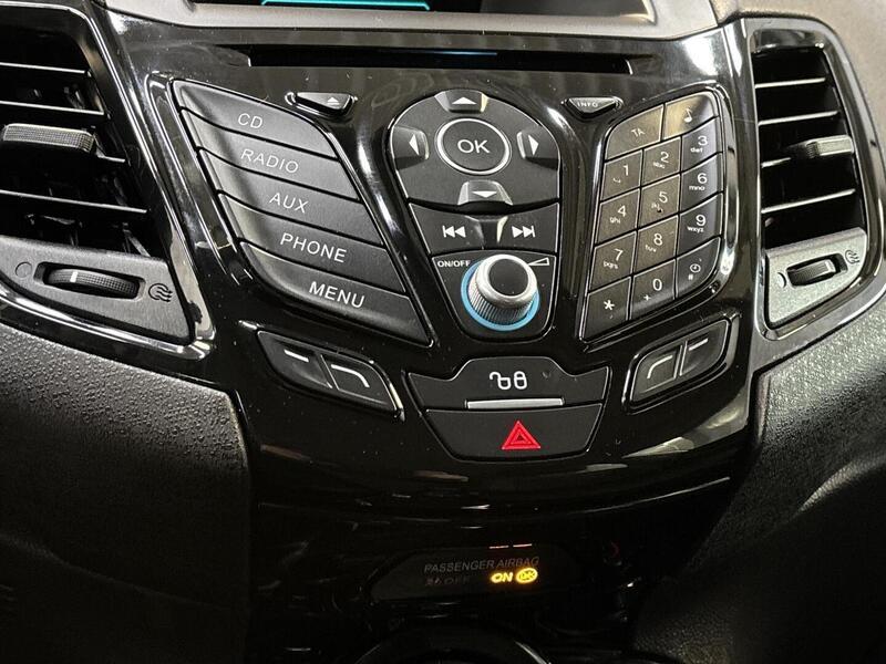 Ford Fiesta vaihtoauto